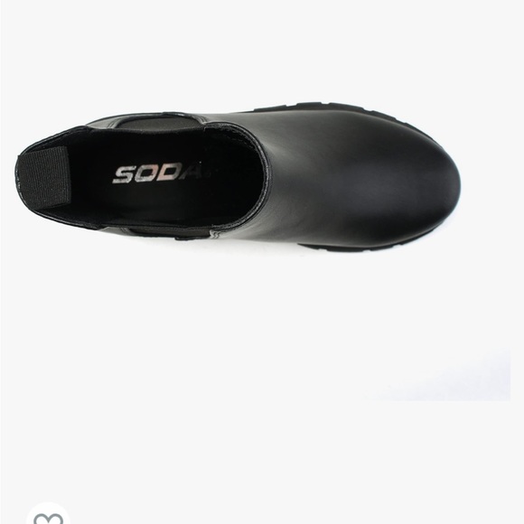 Lug Sole Mid Heel Chelsea Fashion Ankle Bootie w/Double Elastic Gore. 10 wide - Picture 3 of 5